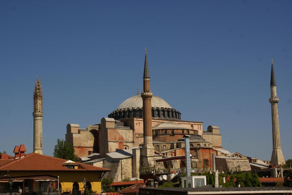 Metropolis Hostel & Guest House Istanbul Exteriör bild