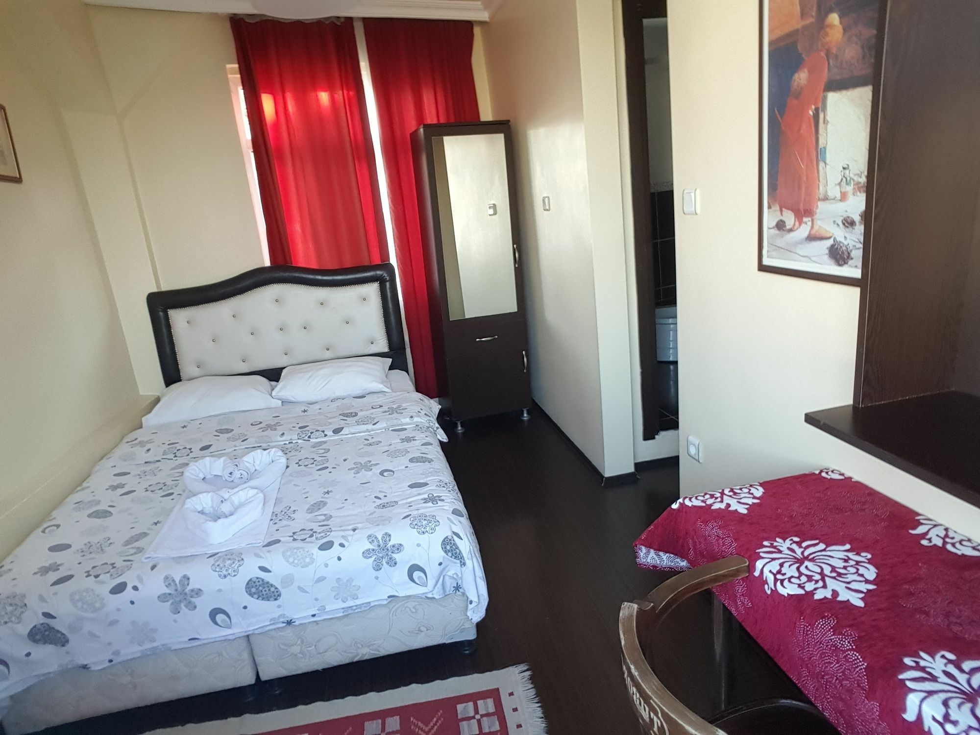 Metropolis Hostel & Guest House Istanbul Exteriör bild