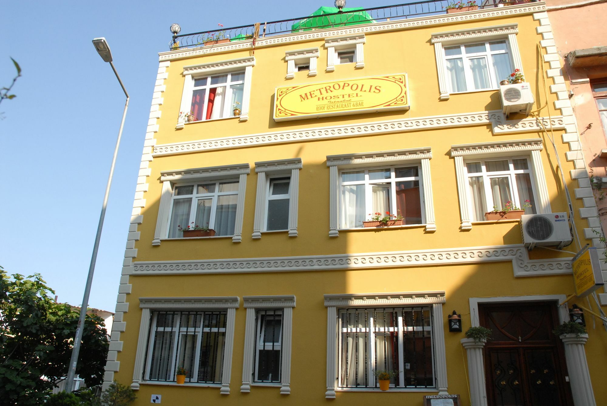 Metropolis Hostel & Guest House Istanbul Exteriör bild
