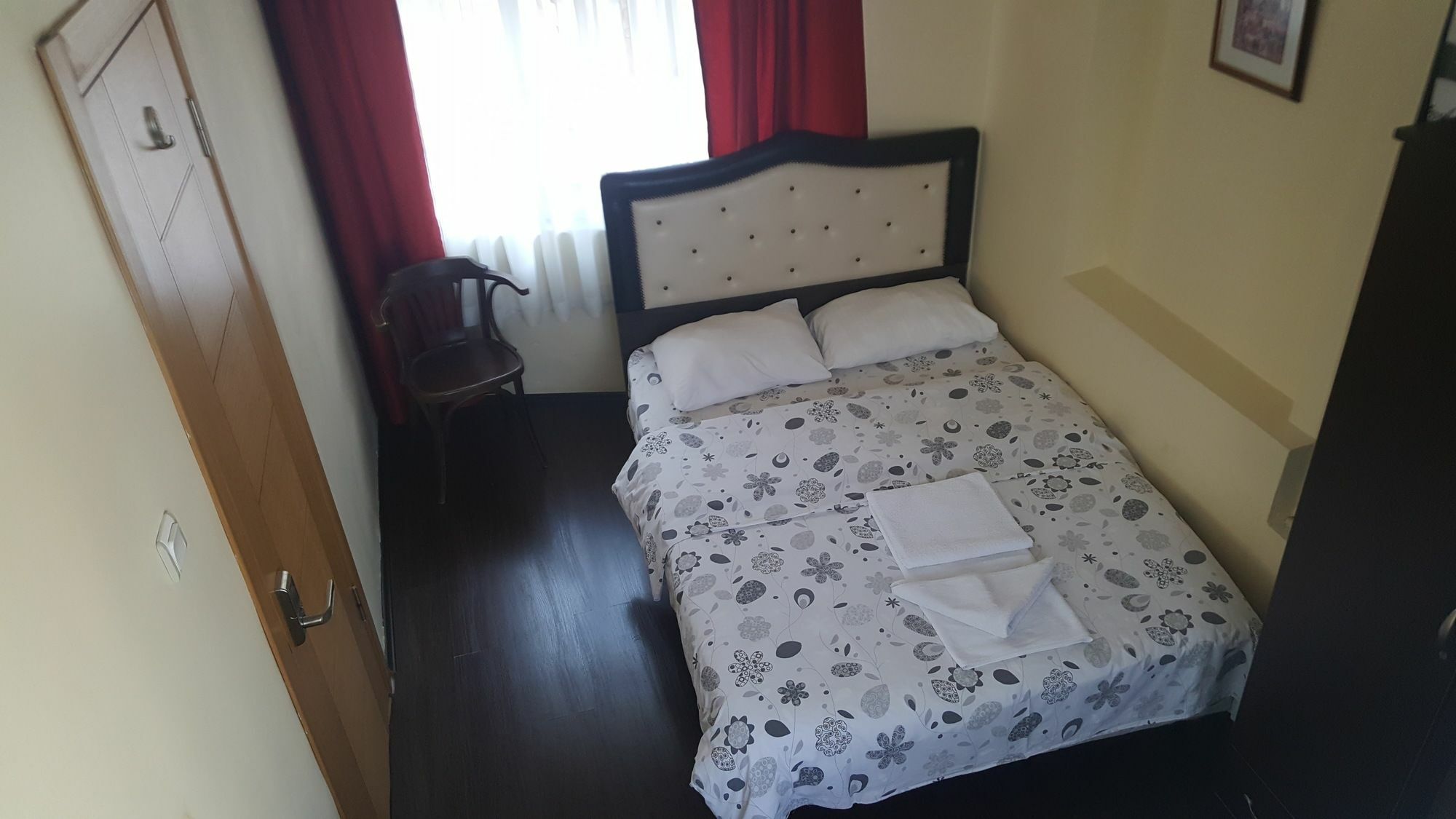 Metropolis Hostel & Guest House Istanbul Exteriör bild