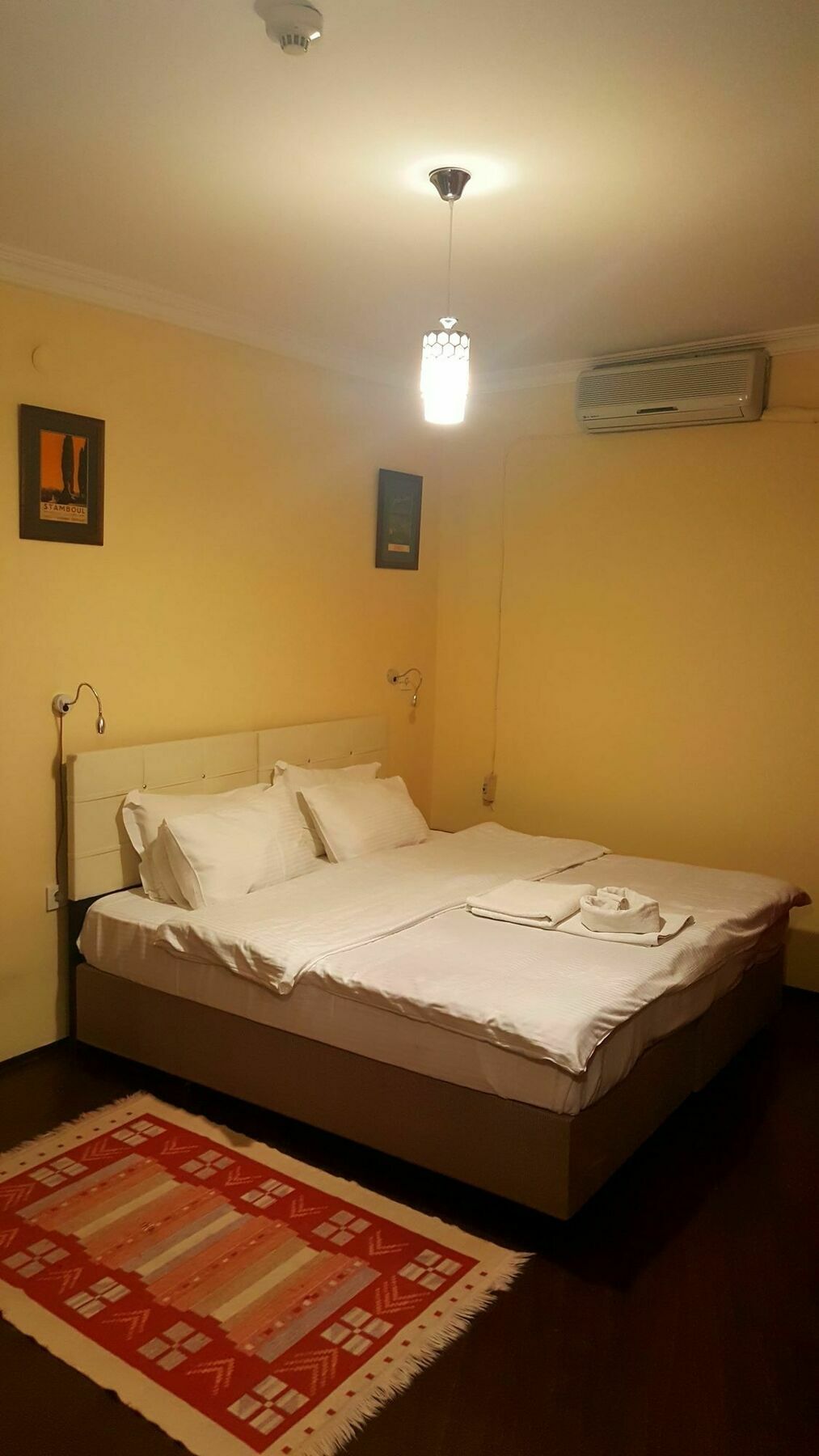 Metropolis Hostel & Guest House Istanbul Exteriör bild